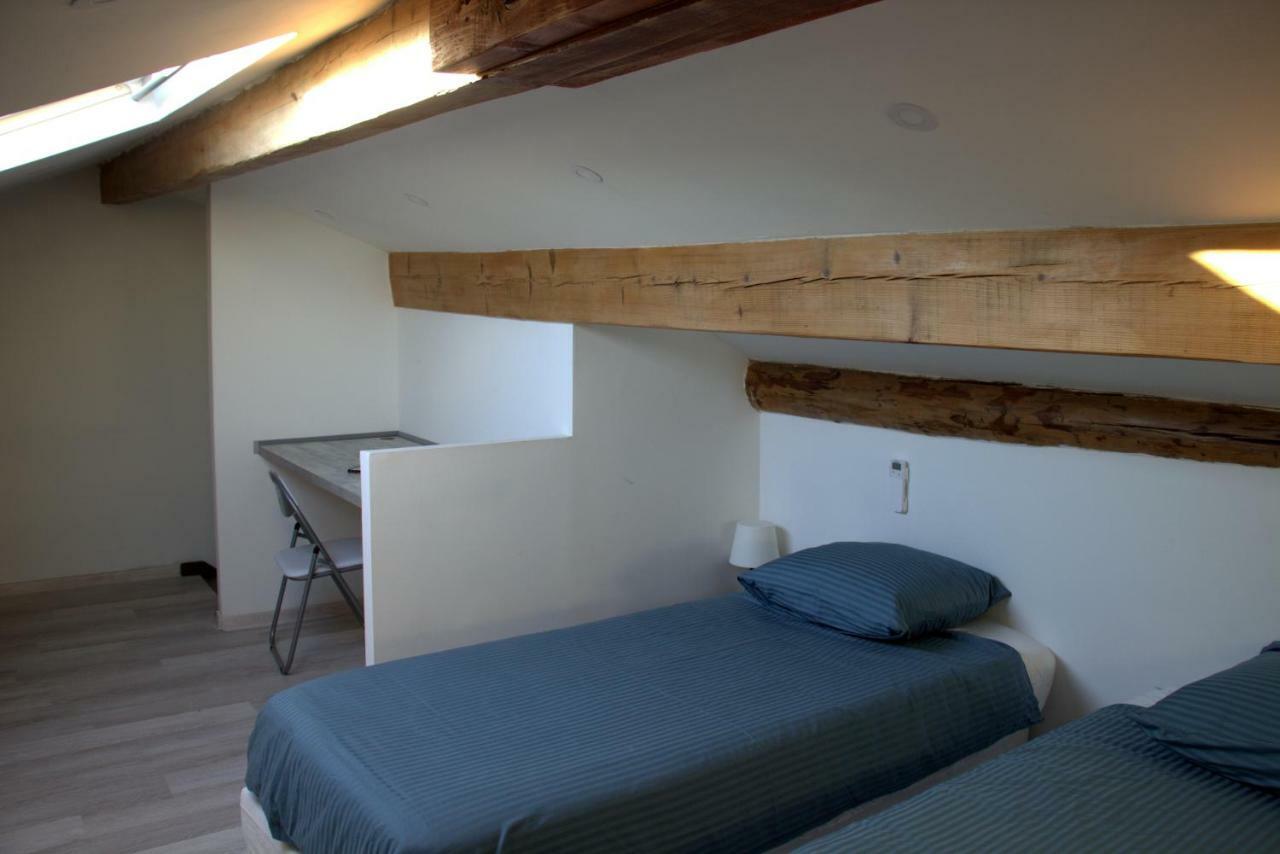 Hotel Mas Du Petit Claux Barbentane Esterno foto