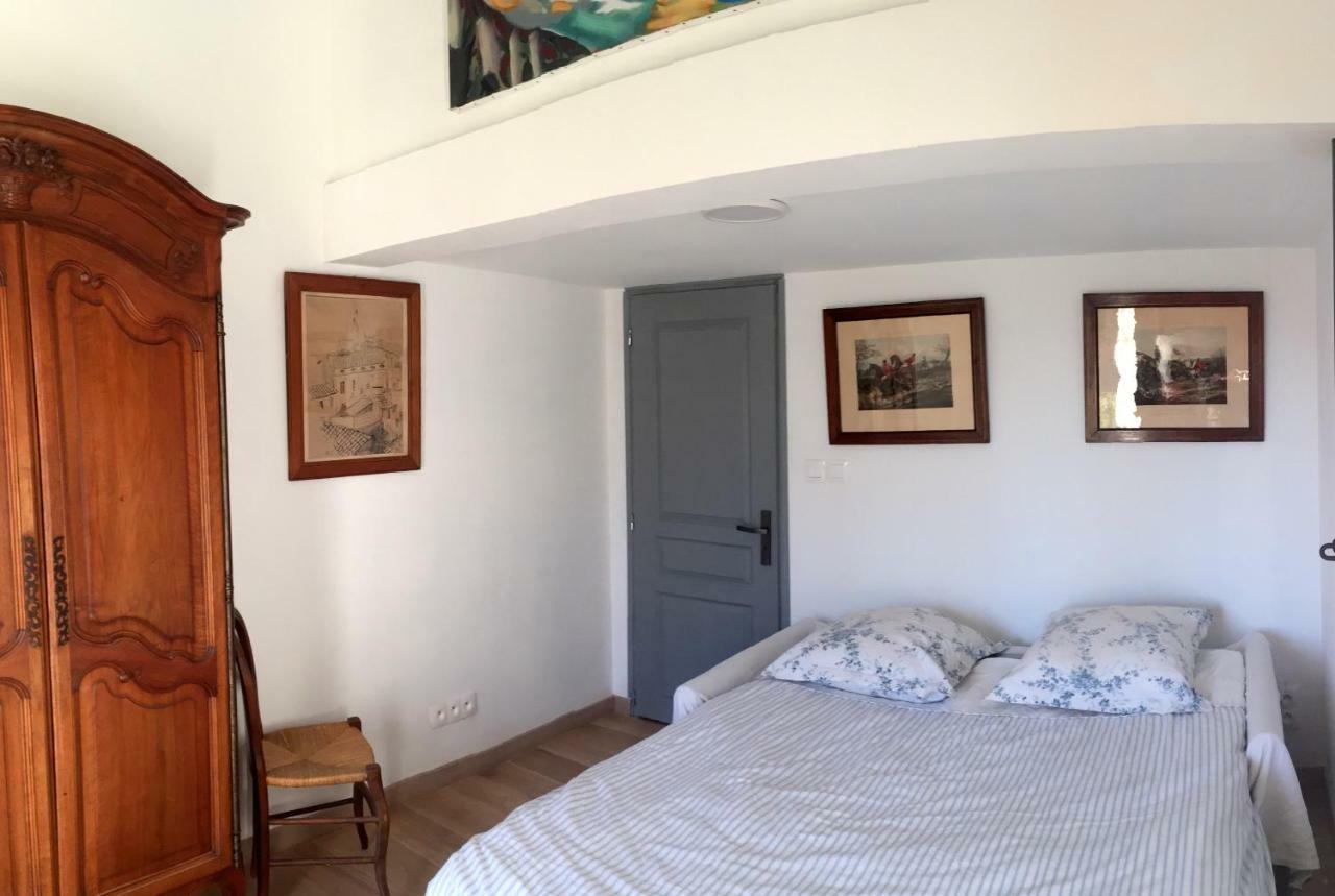Hotel Mas Du Petit Claux Barbentane Esterno foto