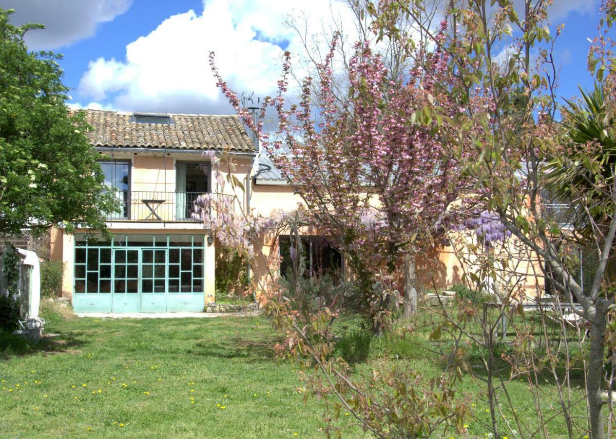 Hotel Mas Du Petit Claux Barbentane Esterno foto